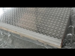 Placas de acero galvanizado a cuadros